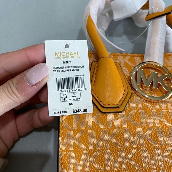 Michael Kors Mercer Honeycomb Gold Signature PVC  Crossbody bag - Picture 9 of 10